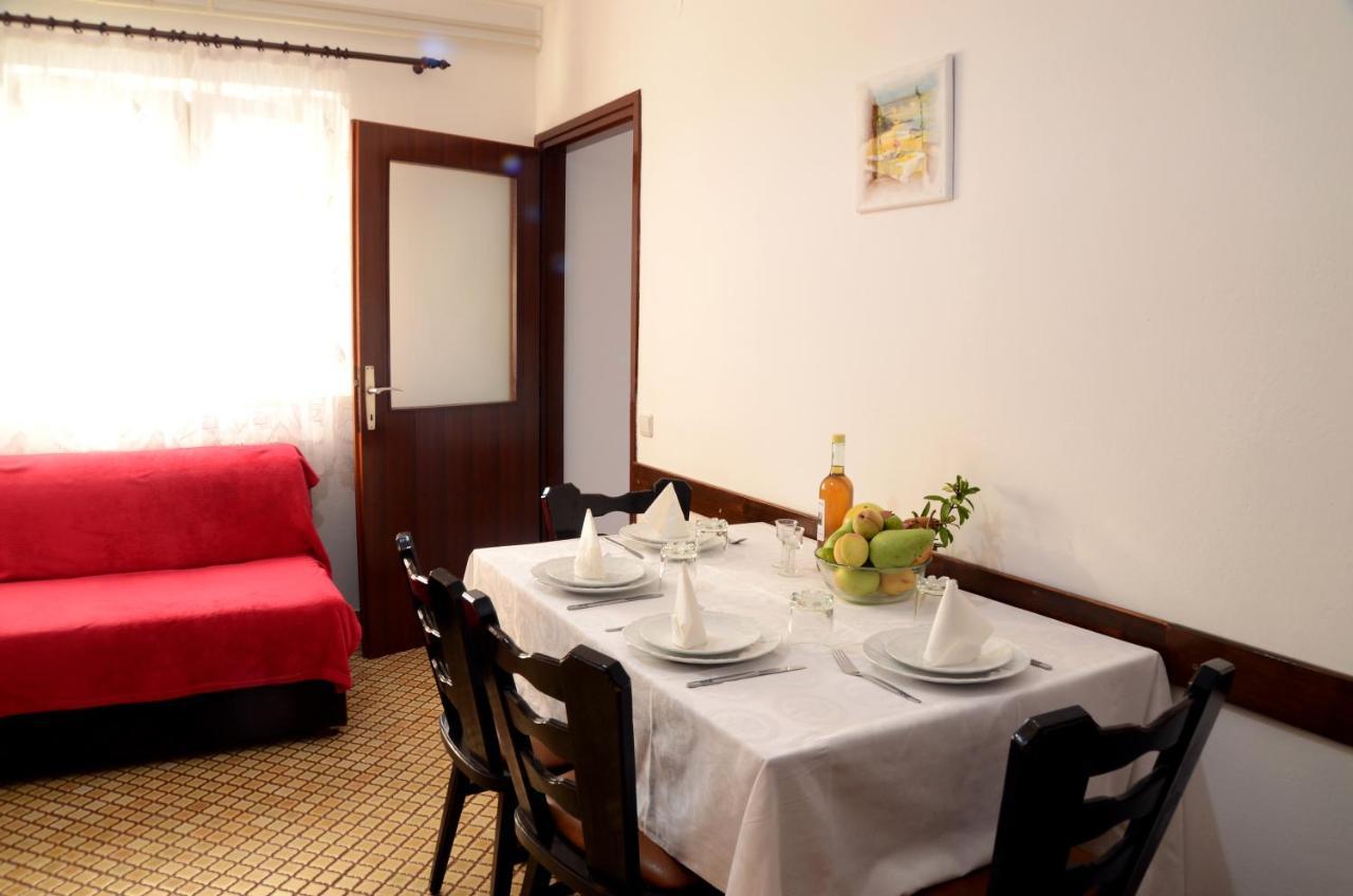 Dvosoban Apartman U Centru Grada Biograd Na Moru Dış mekan fotoğraf